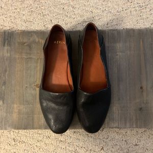 Serum Hamilton black leather flats size 7